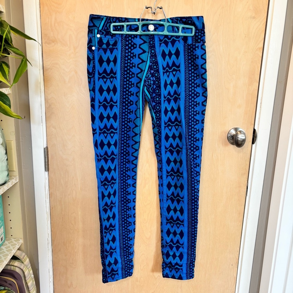 Celebrity Pink Blue Ikat Skinny Jeans Size 5 Soft Statement Art to Wear Festival